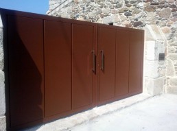 Portal de aluminio modelo Aurora