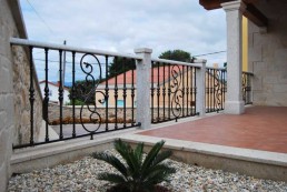 Barandilla de aluminio modelo Compostela